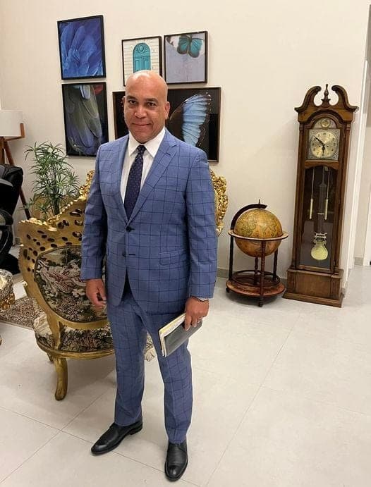 Pr. Sineilton Leal